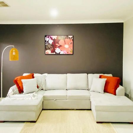 Kellyville 5Br Near Park And Shopping Mall Buitenkant foto