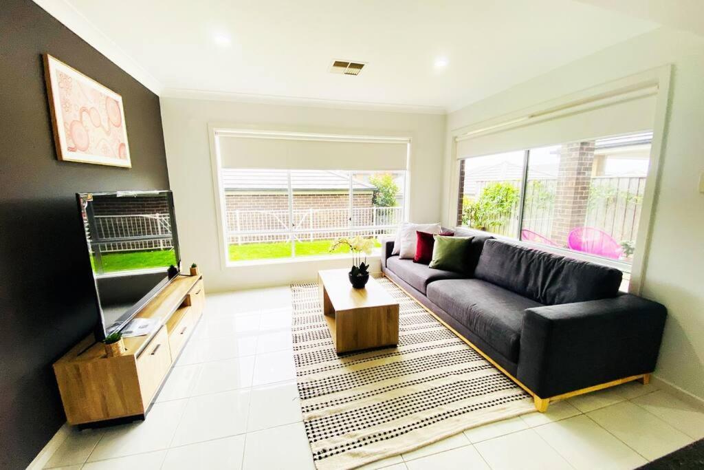 Kellyville 5Br Near Park And Shopping Mall Buitenkant foto